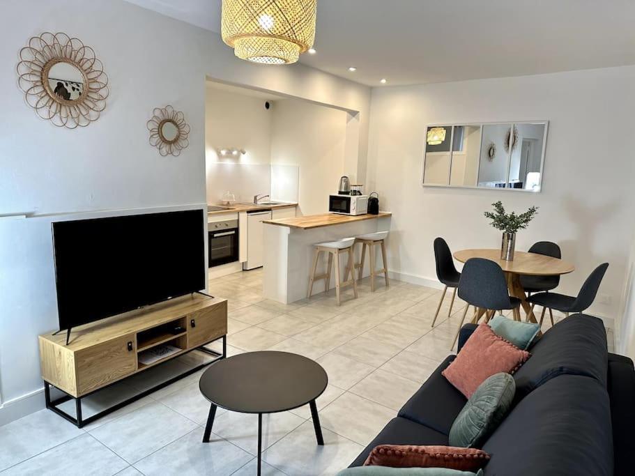 Le Nid Douillet Apartamento Nîmes Exterior foto