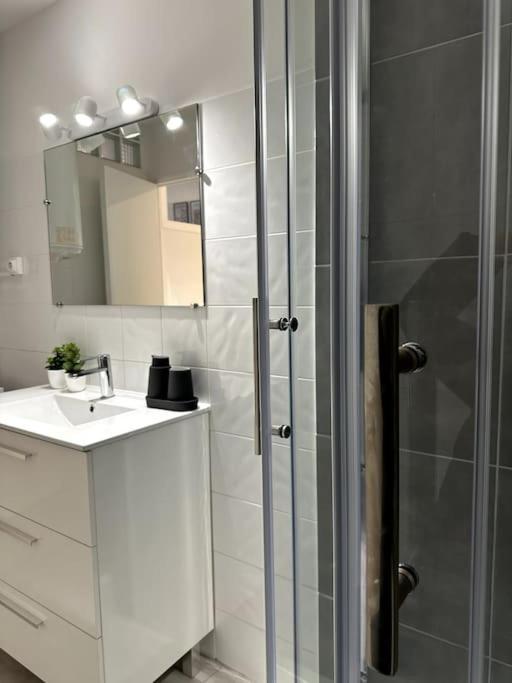 Le Nid Douillet Apartamento Nîmes Exterior foto