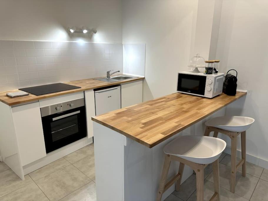Le Nid Douillet Apartamento Nîmes Exterior foto